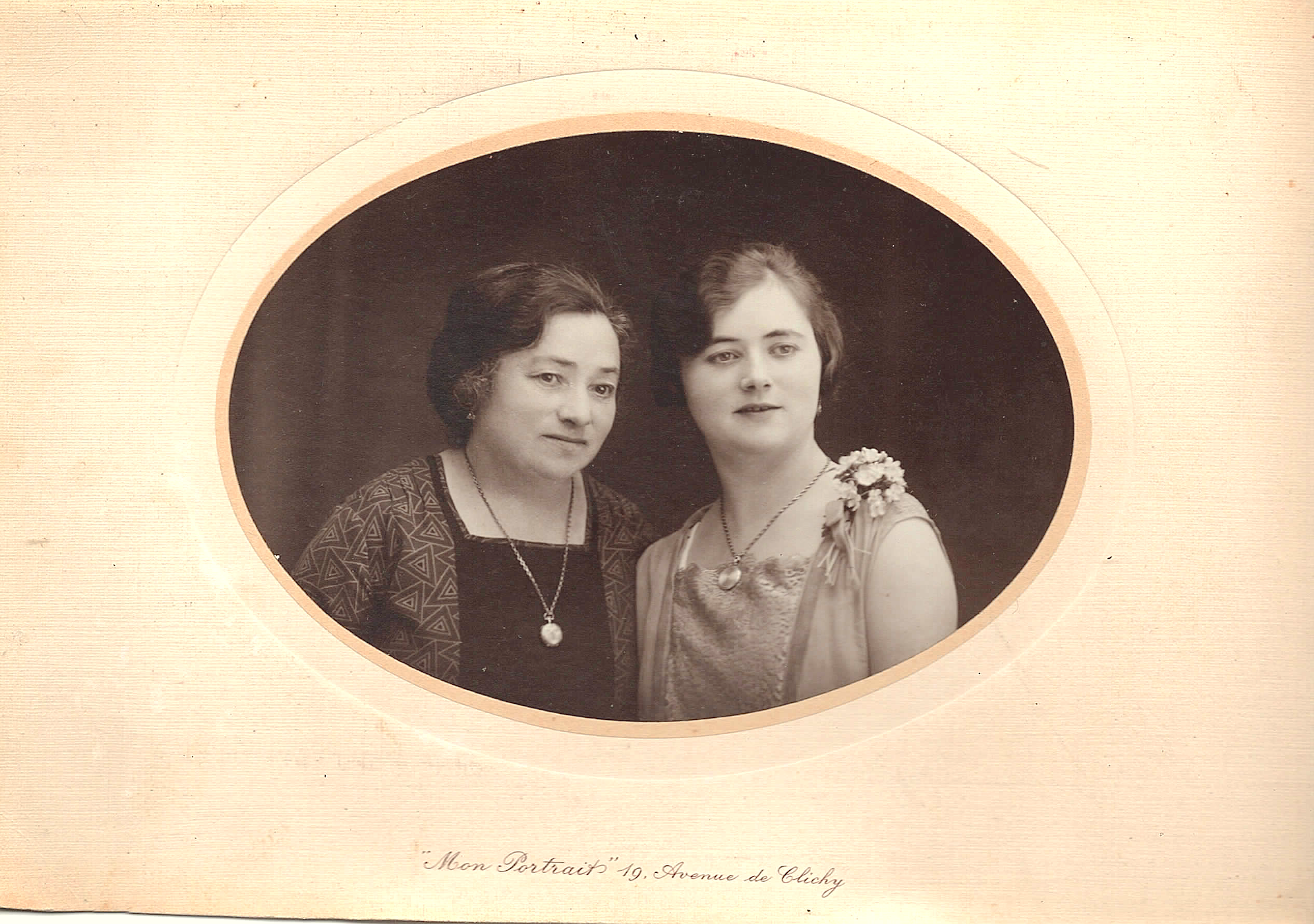 Mamie_et_sa_maman.png